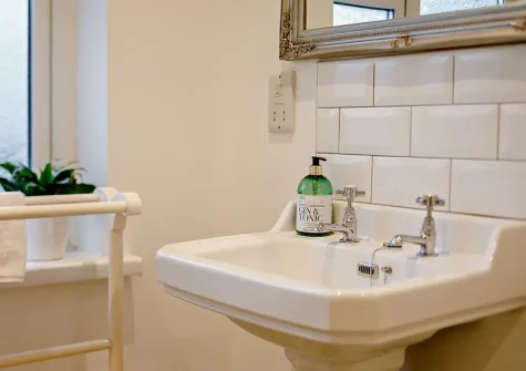 The bathroom at Wild Rose Cottage, Illogan