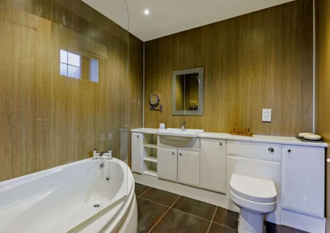 Bedroom #1 en-suite bathroom at Wildflower Cottage, Westward Ho!