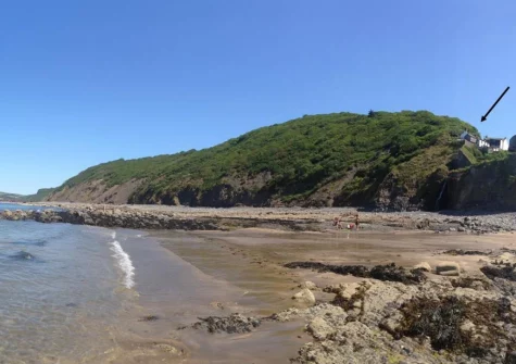 Williams Cottage is a picture-perfect cottage perched on a clifftop above Buck's Mills Beach