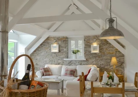 The living & dining area at Willow Barn, Polmassick