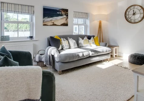 Willow Cottage, St Merryn is a stylish two-bedroom retreat blending traditional charm with contemporary comfort. Enjoy a cosy lounge with crackling wood burner, enclosed patio garden, and perfect access to Cornwall's dramatic coastline.