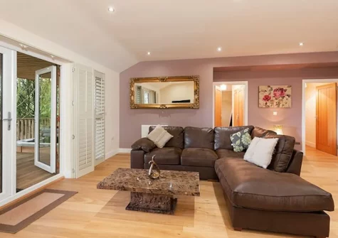 The living area at Willow Lodge, South View Lodges, Shillingford St George