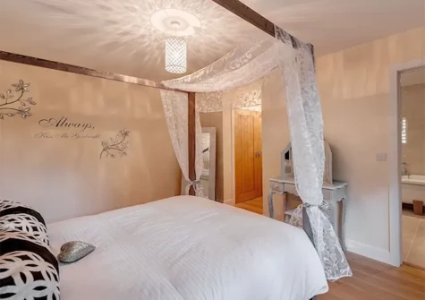 Bedroom #1 at Willow Lodge, South View Lodges, Shillingford St George