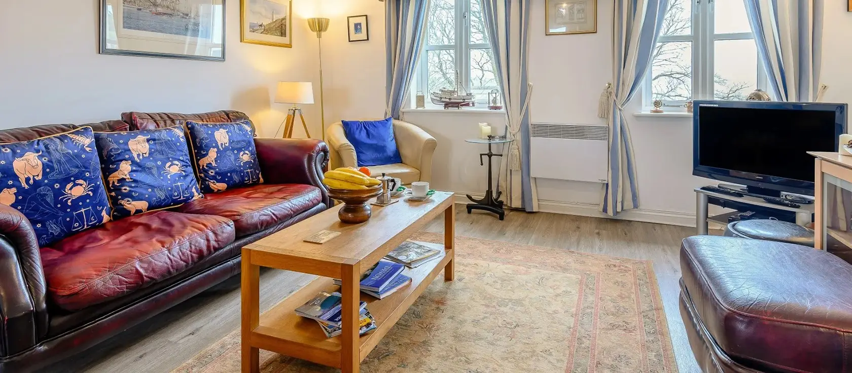 Windward Cottage, Hillhead is a spacious three-bedroom rural retreat perfectly positioned between the charming towns of Brixham and Dartmouth. Enjoy stunning countryside and sea views, private enclosed gardens, and access to South Devon's beaches.