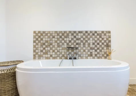 The bathroom at Windwhistle Lodge, South Molton