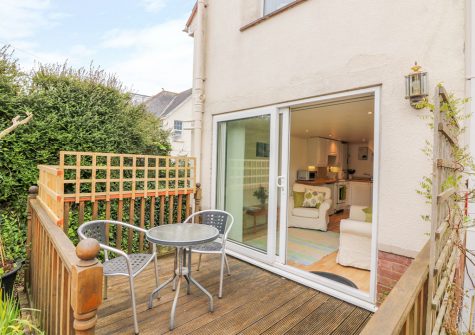 The bedroom & en-suite at Wisteria Cottage, Exmouth