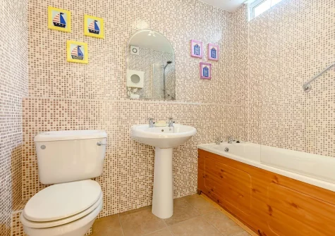 The bathroom at Wiston Cap, Brixham
