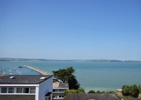 Enjoy fa reaching sea views from Wiston Cap, Brixham