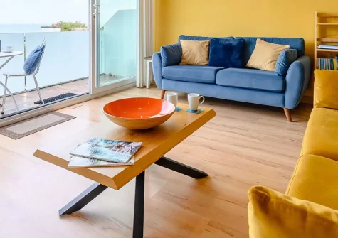 Wiston Cap, Brixham is a stylish three-storey marine house with breathtaking sea views, two outdoor seating areas, and three immaculate bedrooms. Just minutes from Brixham's Breakwater, beaches and harbour, it's perfect for families and couples.