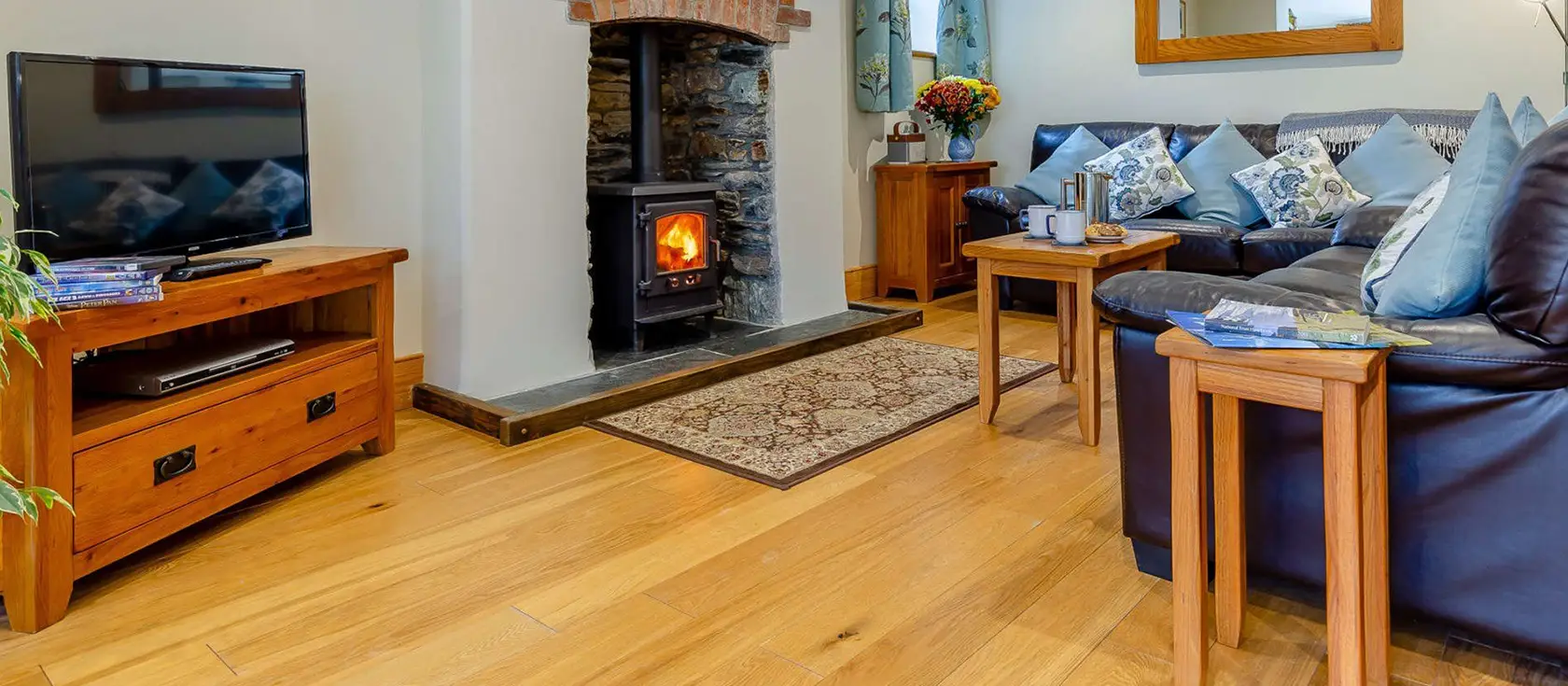 Withymore Cottage, Malborough is a beautifully renovated rural retreat on a working farm with a wood burner, south-facing garden and easy access to South Devon's beaches, coastal towns and countryside. It's a perfect base for a great family holiday.