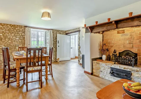 The dining room at Wonover, Musburry