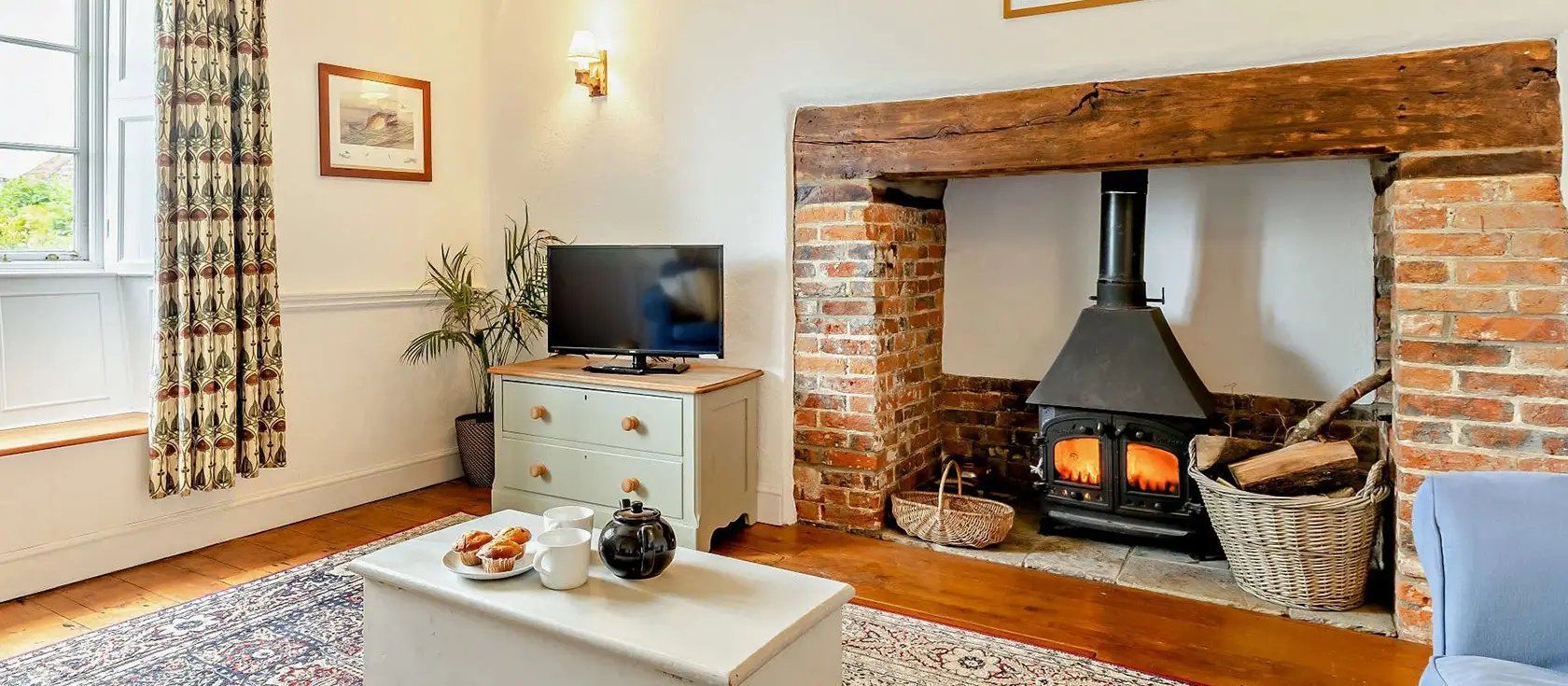 Wonover, Musburry is a characterful Grade II listed farmhouse offering countryside views, starlit hot tub relaxation, and on-site vineyard experiences. Explore three counties from this charming Devon retreat, perfect for memorable family holidays.