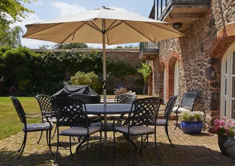 The patio & alfresco dining area at Wood & Stone, Mutterton