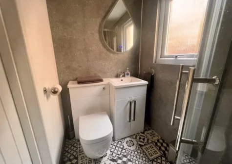 The shower room at Woodcutters Cottage at Greatrock Farm, Hennock