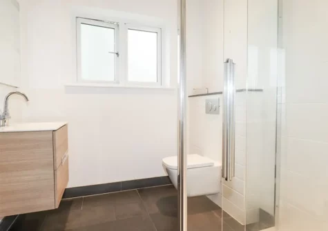 The shower room at Woodlands Close, Treator