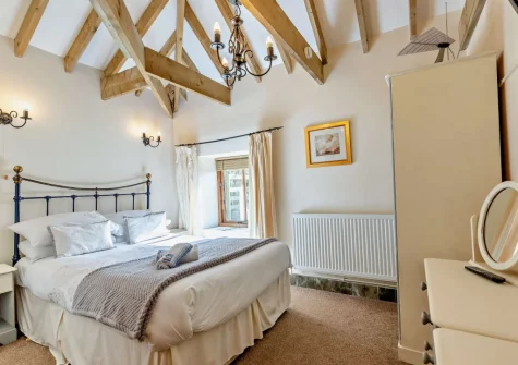 Bedroom #1 at Woolstone Dunstanvilles Dairy, Box's Shop