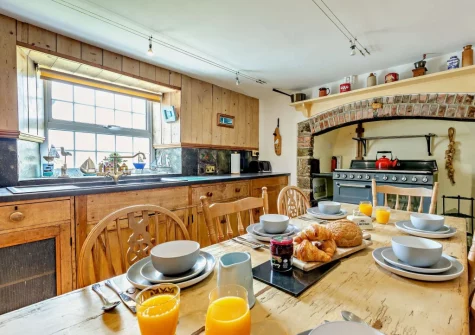 The kitchen & dining area at Woolstone Farmhouse, Box's Shop