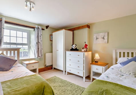 Bedroom #3 at Woolstone Farmhouse, Box's Shop