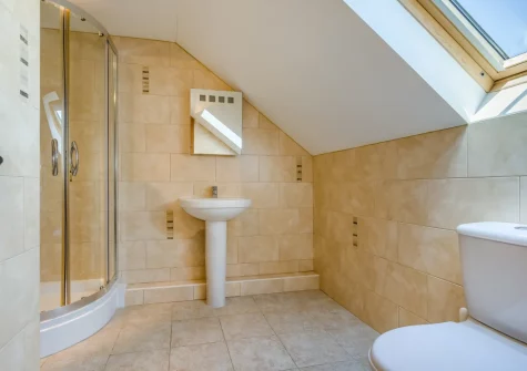 Bedroom #1 en-suite shower room at Woolstone Teagues Trail, Box's Shop