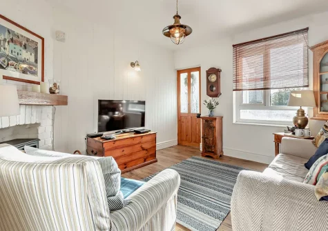 The living room at Wren Cottage, Brixham
