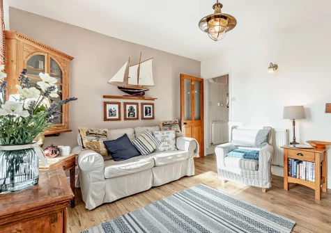 The living room at Wren Cottage, Brixham