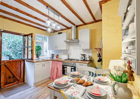 The kitchen & dining area at Wren Cottage, Brixham