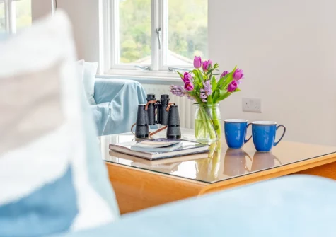The living area at Yardarm Cottage, Fowey