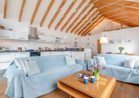 The living area at Yardarm Cottage, Fowey