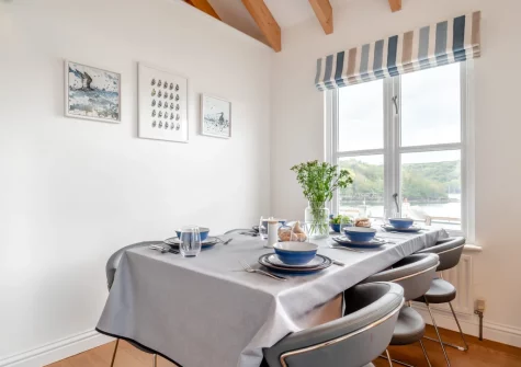 The dining area at Yardarm Cottage, Fowey