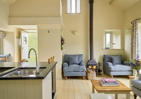 The living area & kitchen at Yennadon Cottage, Gitcombe Estate, Cornworthy