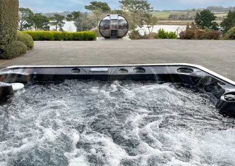 The hot tub at Yeoldon House, Bideford