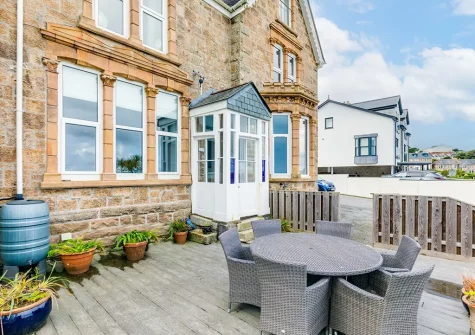The decked terrace & outdoor sitting area at Zareba, St Ives